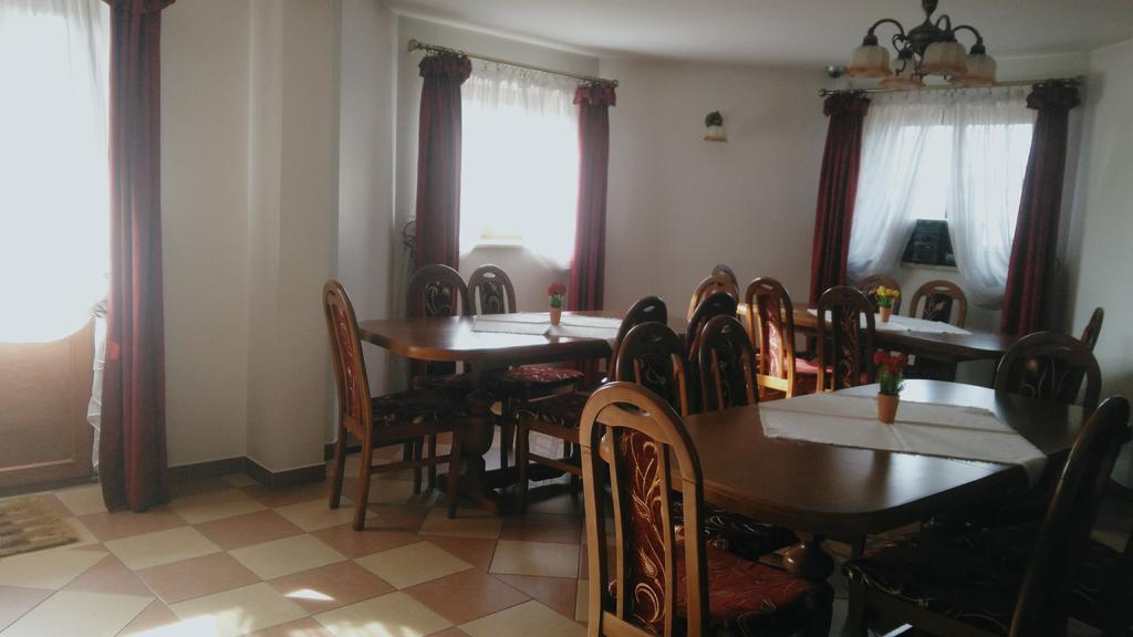 Willa Na Skarpie Kluszkowce Luaran gambar
